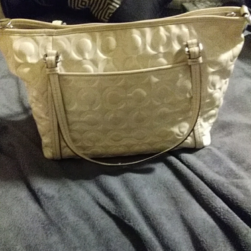 Leather coach purse - Picture 3 of 4